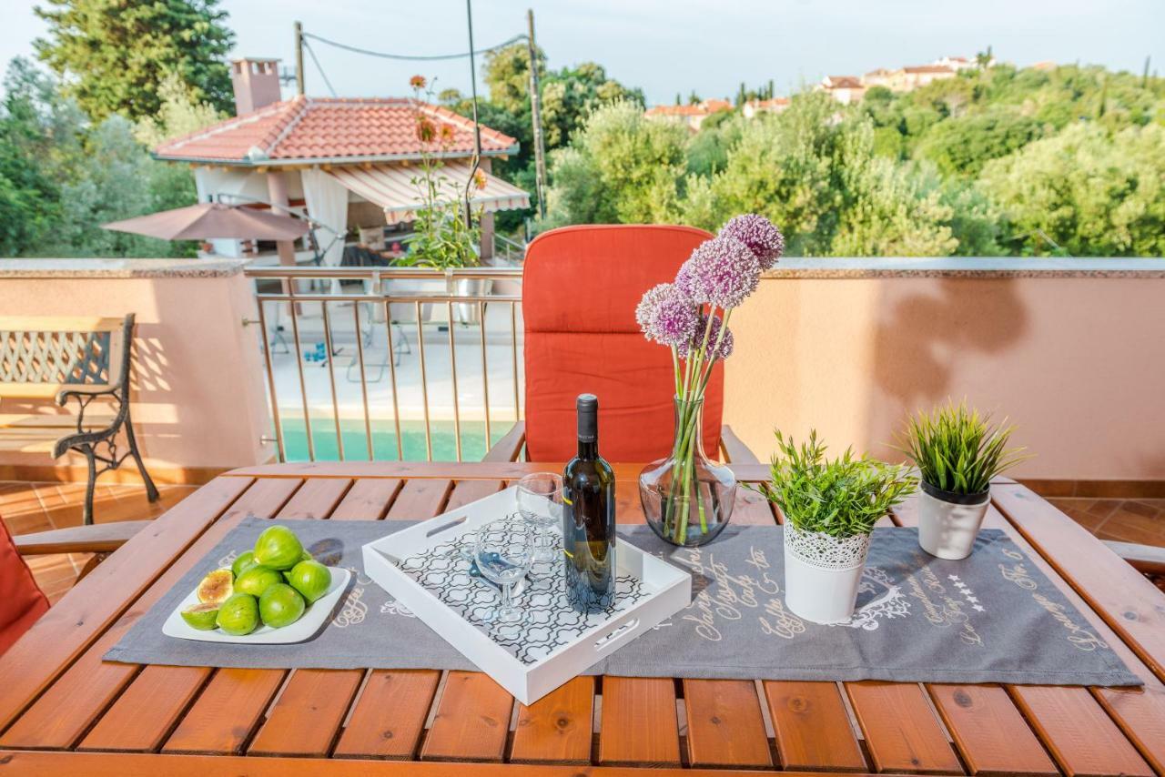 Apartments Jelavić Sutomiscica Zewnętrze zdjęcie