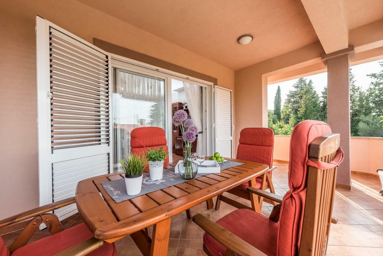 Apartments Jelavić Sutomiscica Zewnętrze zdjęcie