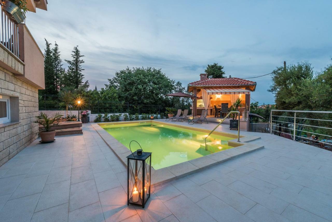 Apartments Jelavić Sutomiscica Zewnętrze zdjęcie