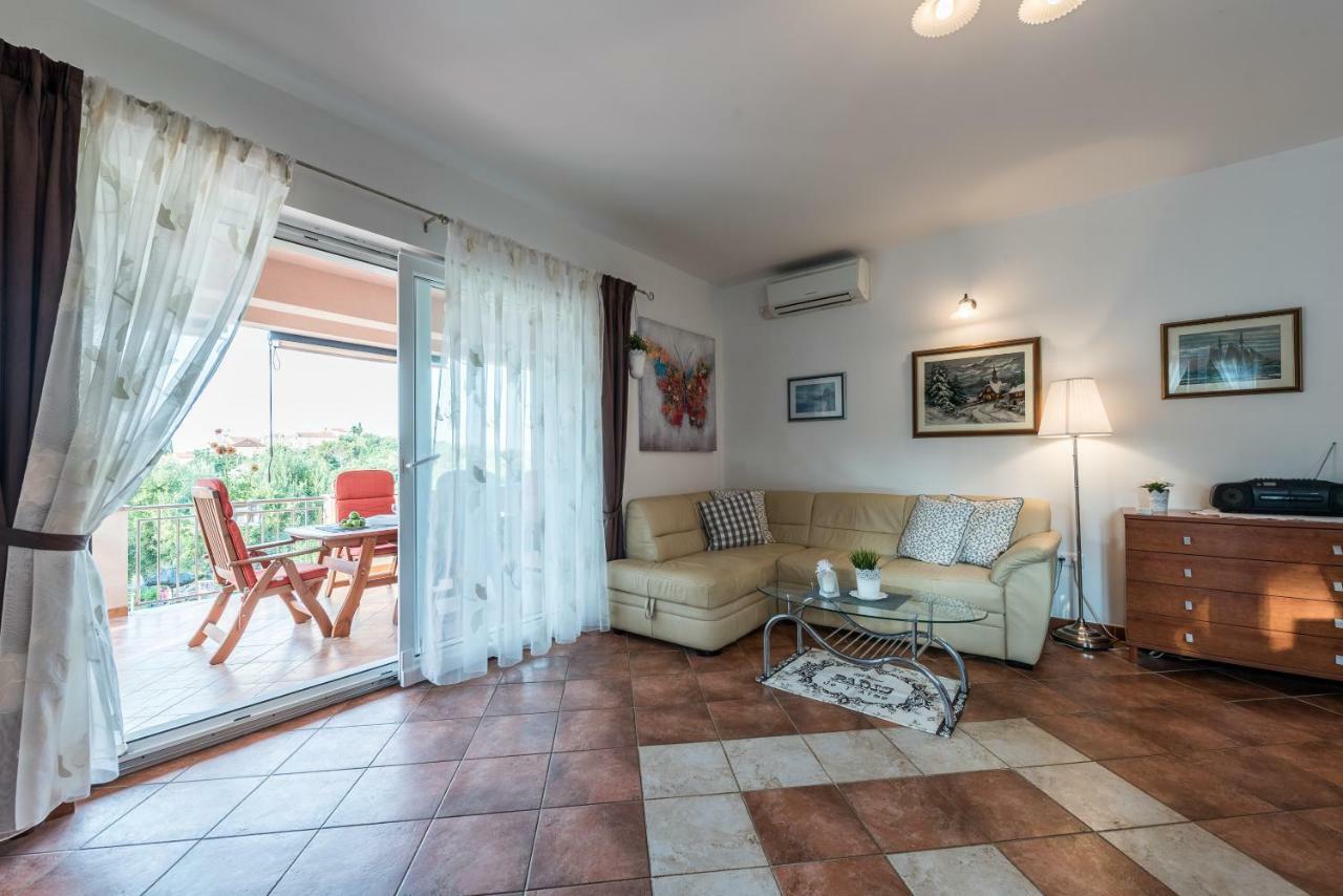 Apartments Jelavić Sutomiscica Zewnętrze zdjęcie